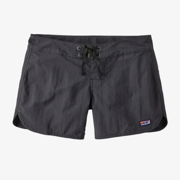 NEW Patagonia Women's Wavefarer Boardshorts 5in Ink Black US Size 14 - Picture 1 of 6